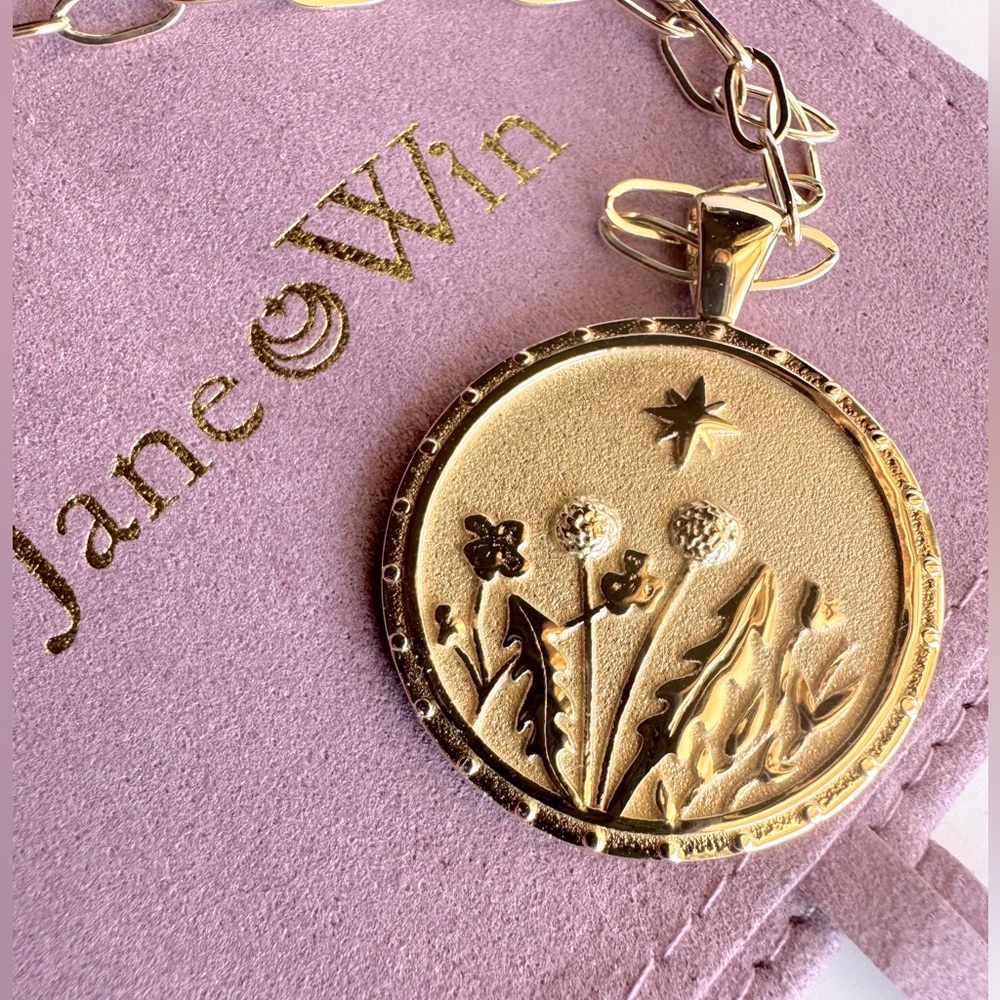 Jane Win Gold Floral Pendant Necklace